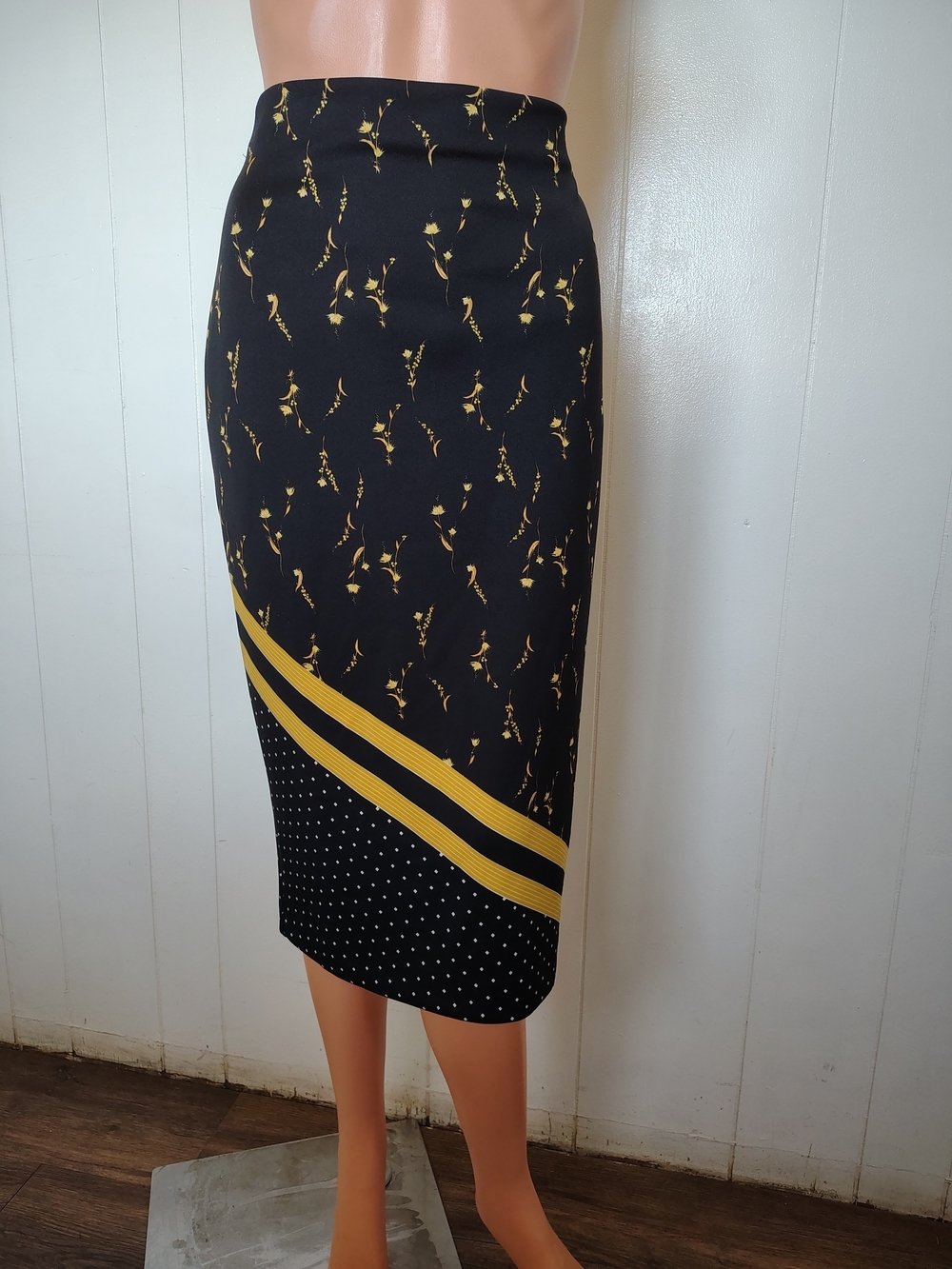 Alfani Black Pencil Skirt with Yellow Pattern and Polka Dot Panel Size S.